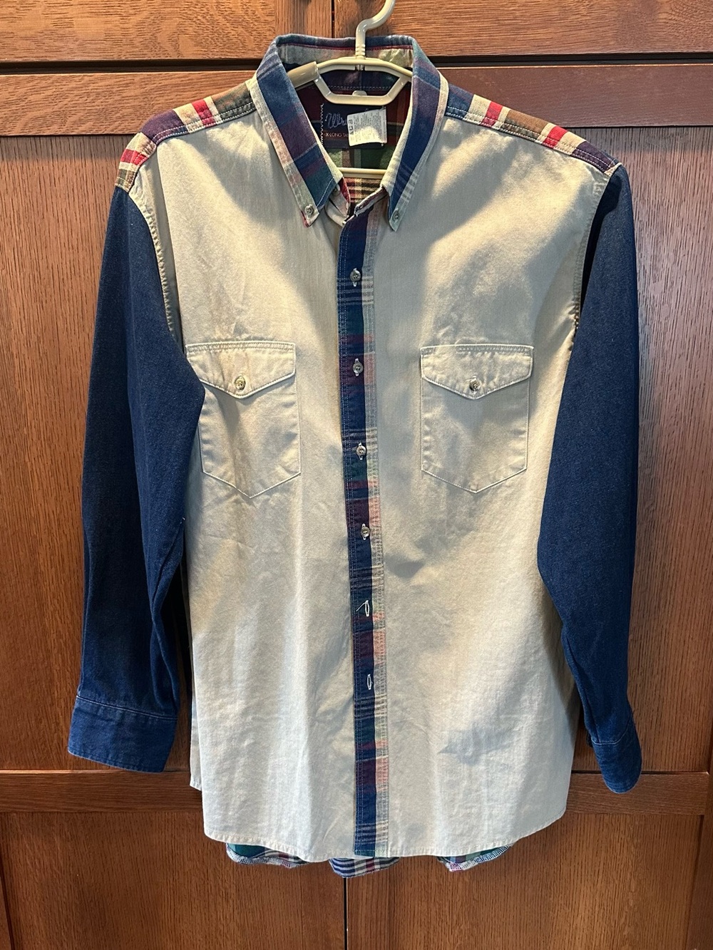 Wrangler Long Sleeve Western Shirt. Size 17 1/2 x 35.